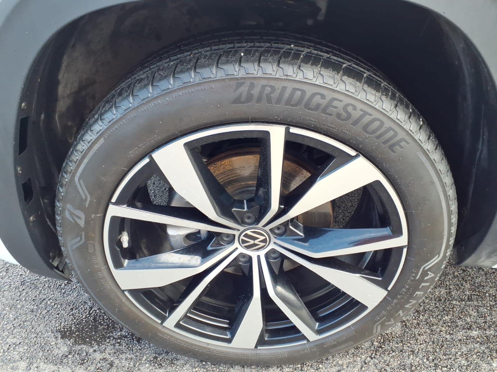 2025 Volkswagen Atlas 2.0T SEL Premium R-Line