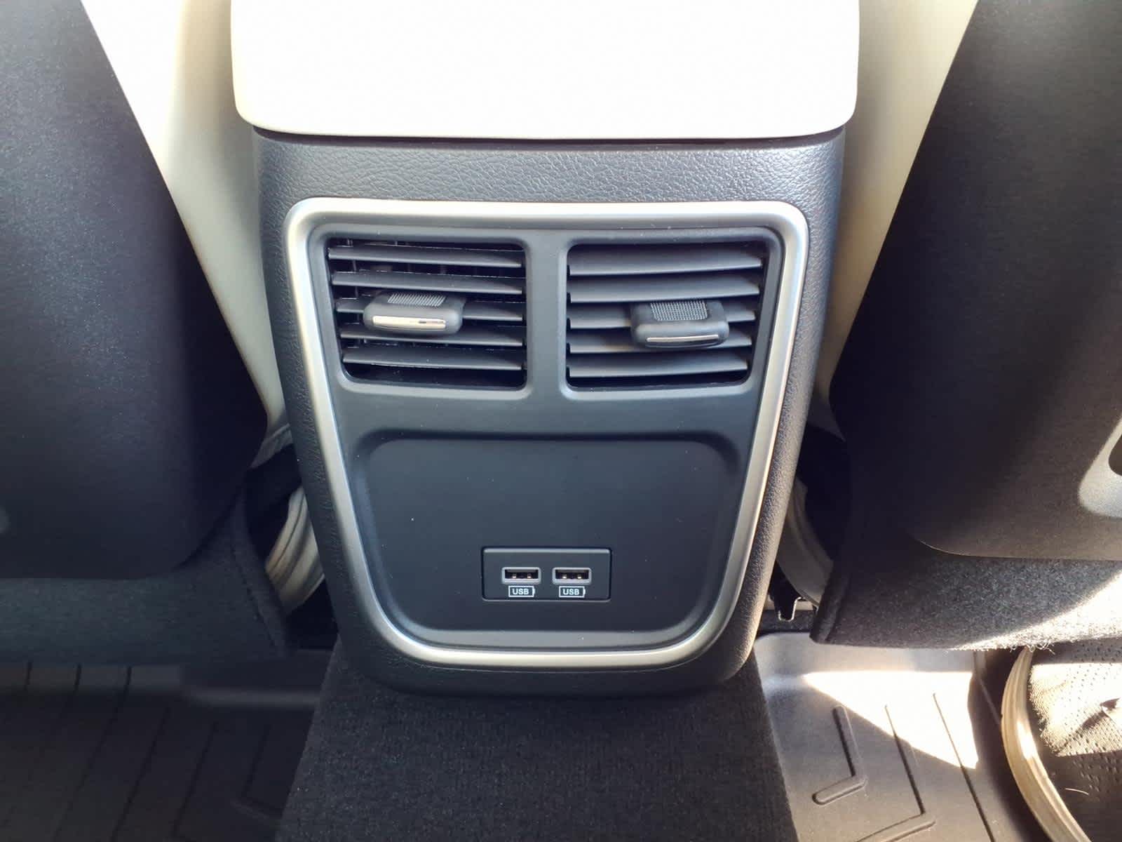 2023 Chrysler 300 Touring L