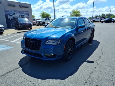 2023 Chrysler 300 Touring L