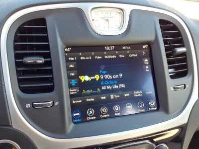 2023 Chrysler 300 Touring L