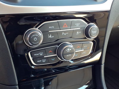 2023 Chrysler 300 Touring L