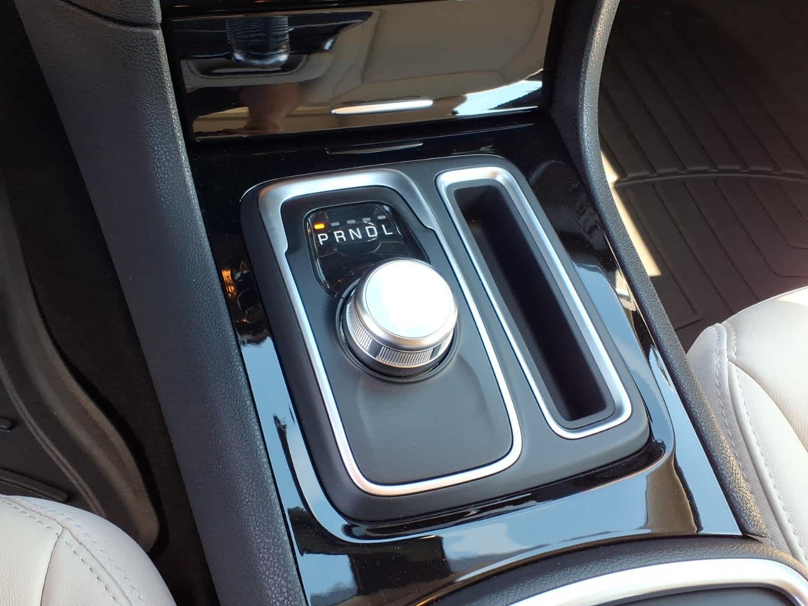 2023 Chrysler 300 Touring L