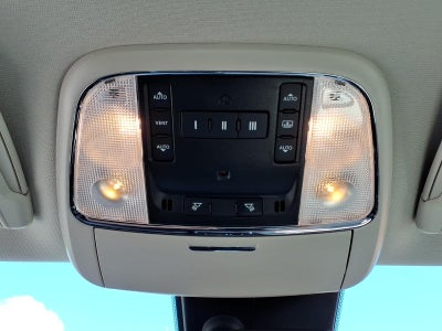 2023 Chrysler 300 Touring L