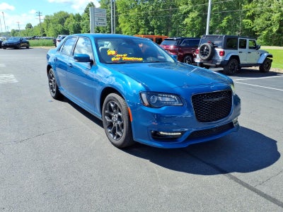 2023 Chrysler 300 Touring L