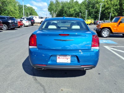 2023 Chrysler 300 Touring L