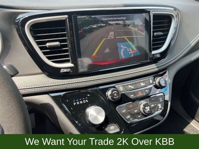 2025 Chrysler Pacifica Select