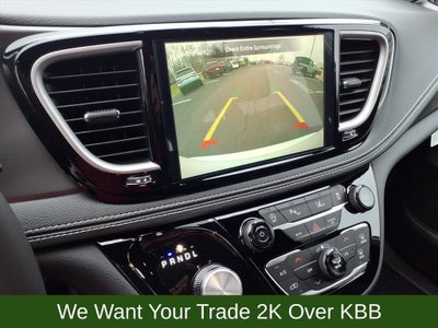 2026 Chrysler Pacifica Select