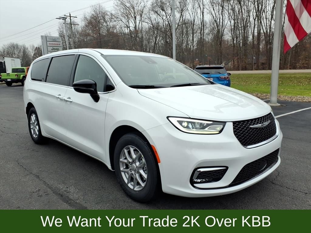 2026 Chrysler Pacifica Select