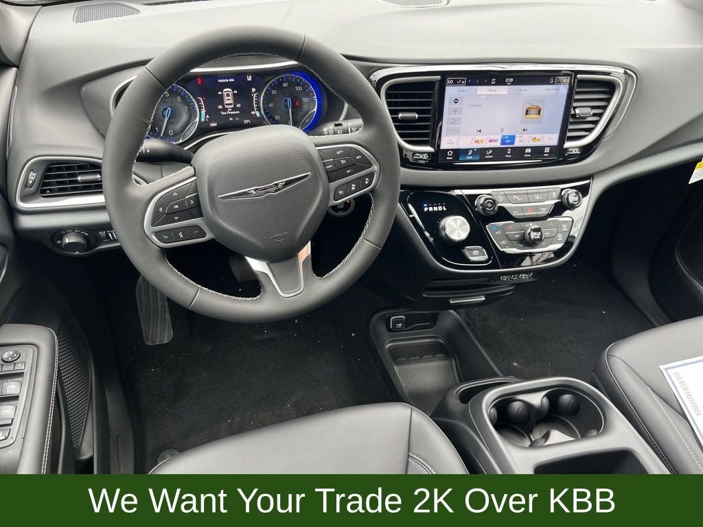 2025 Chrysler Voyager LX