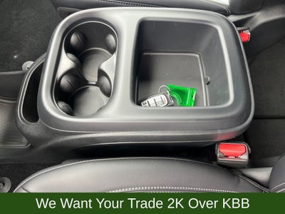 2025 Chrysler Voyager LX