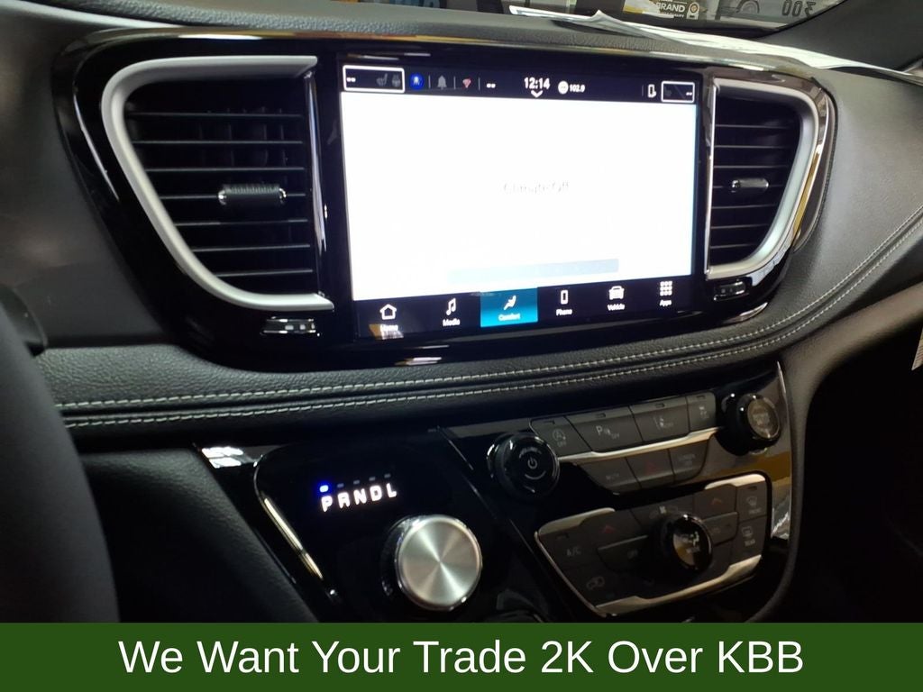 2026 Chrysler Pacifica Select