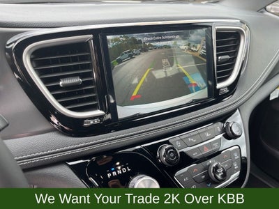 2026 Chrysler Pacifica Select