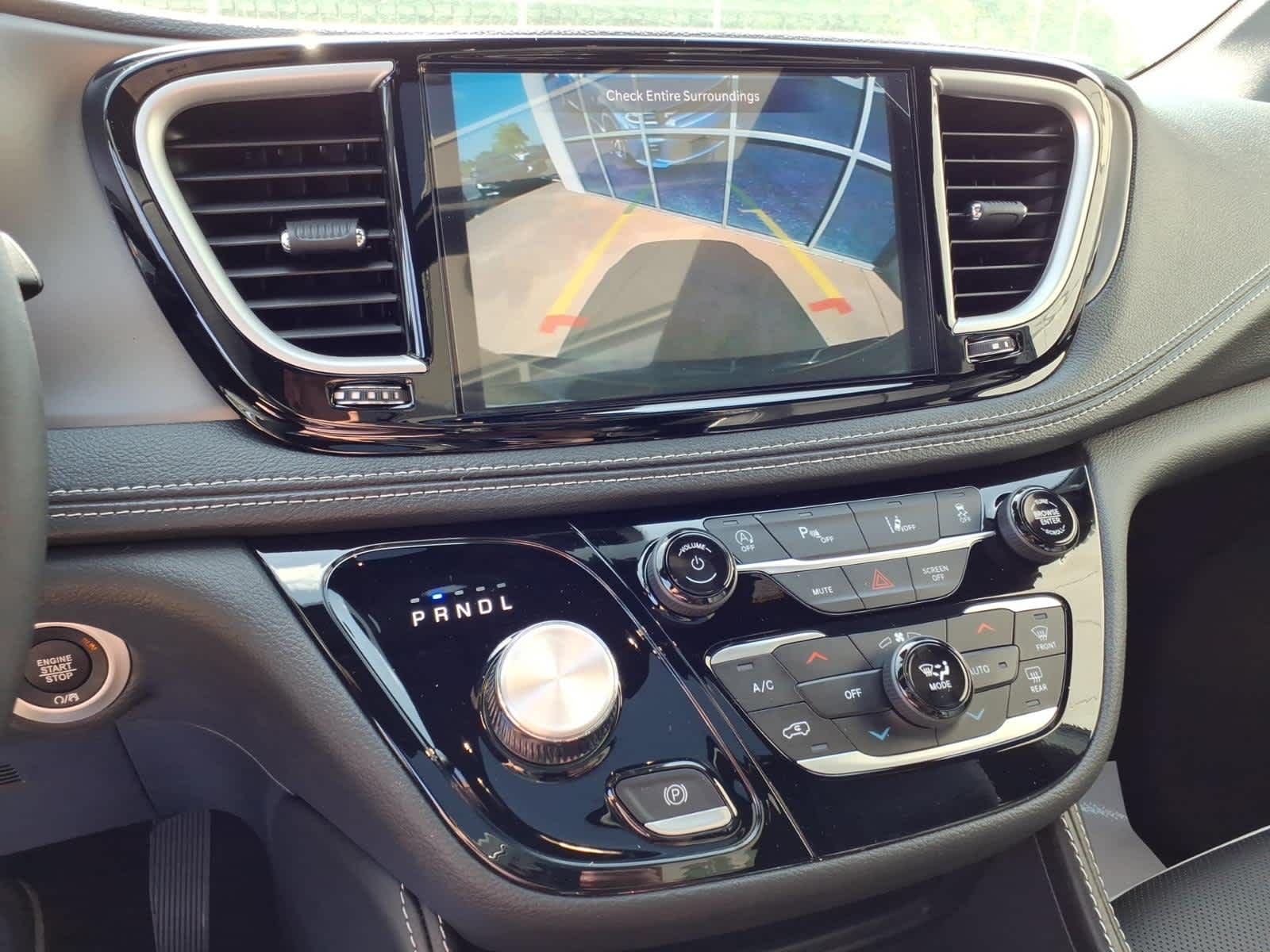 2027 Chrysler Pacifica Limited