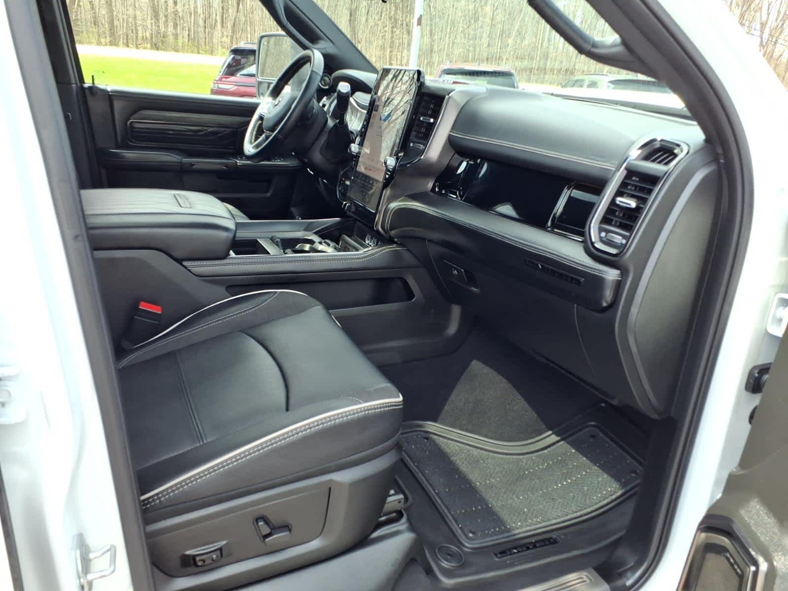 2025 RAM 3500 Limited