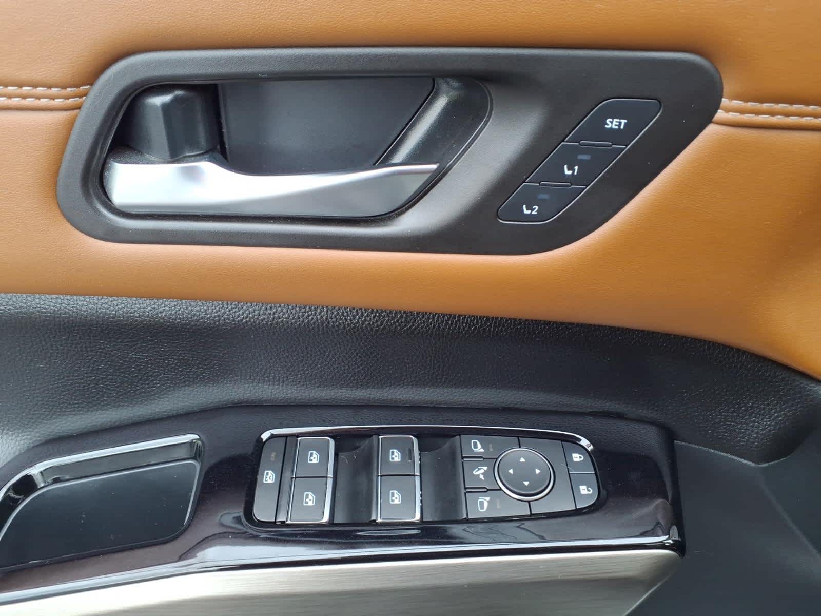 2024 Nissan Pathfinder Platinum
