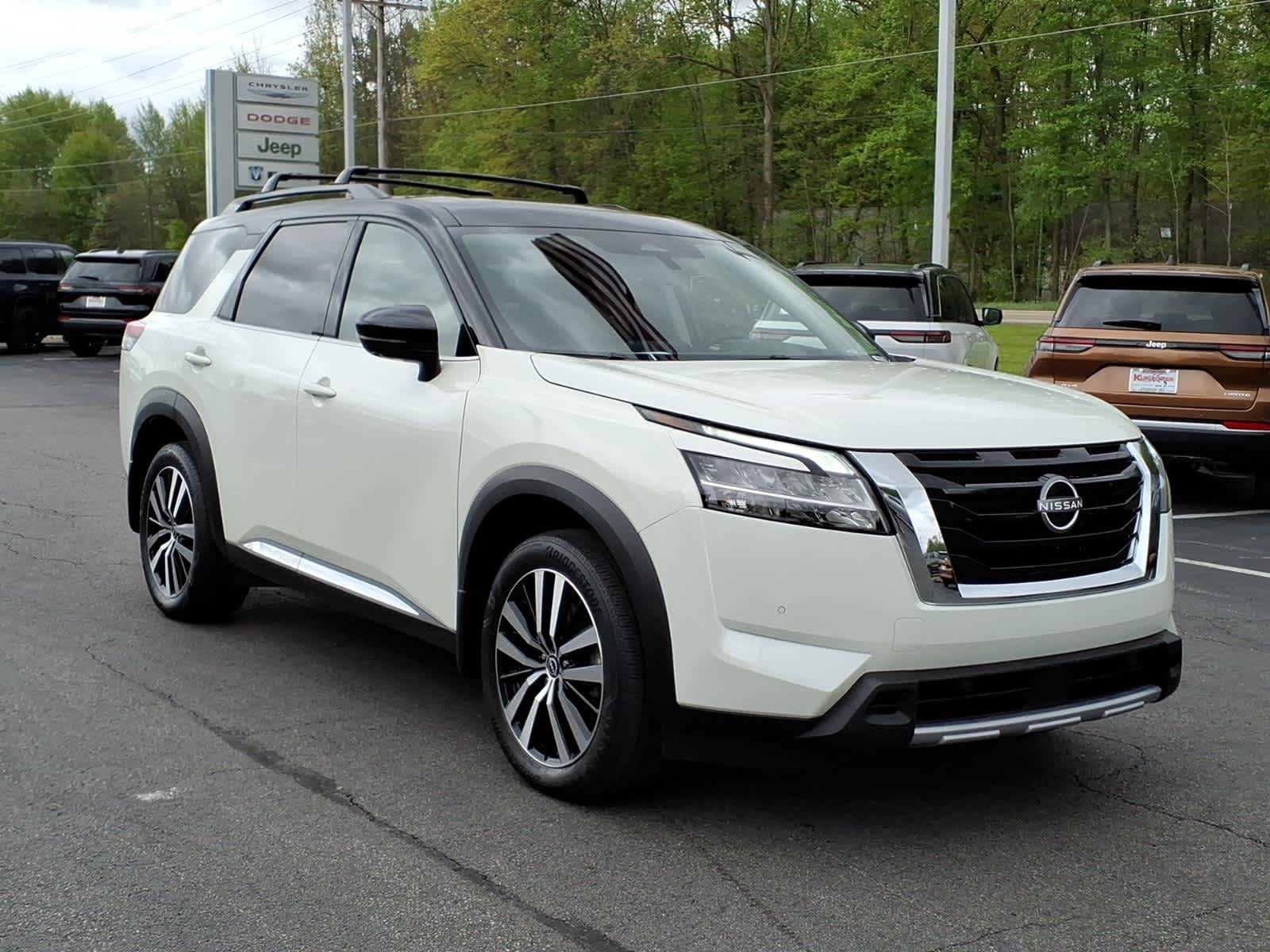 2024 Nissan Pathfinder Platinum