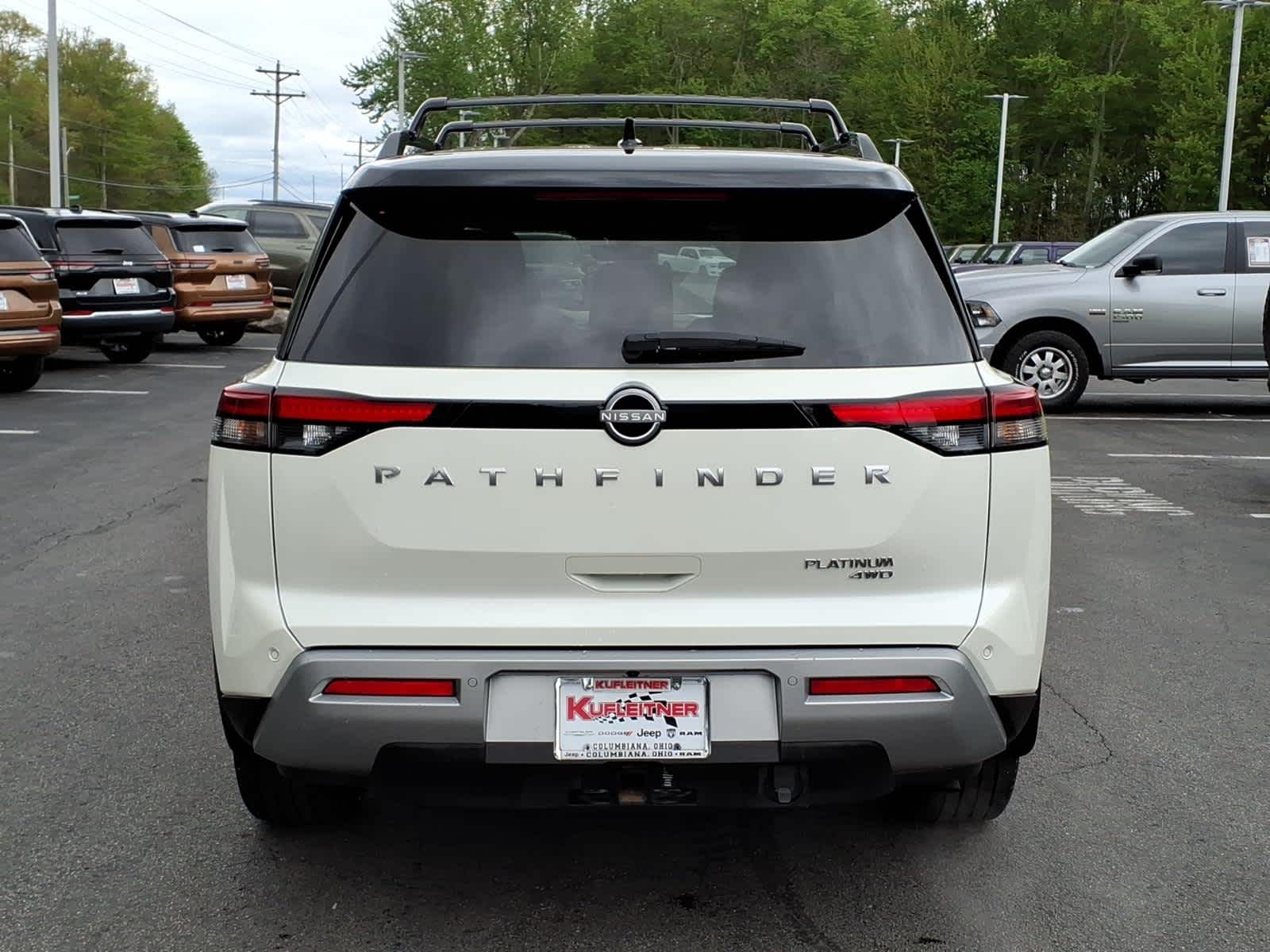 2024 Nissan Pathfinder Platinum