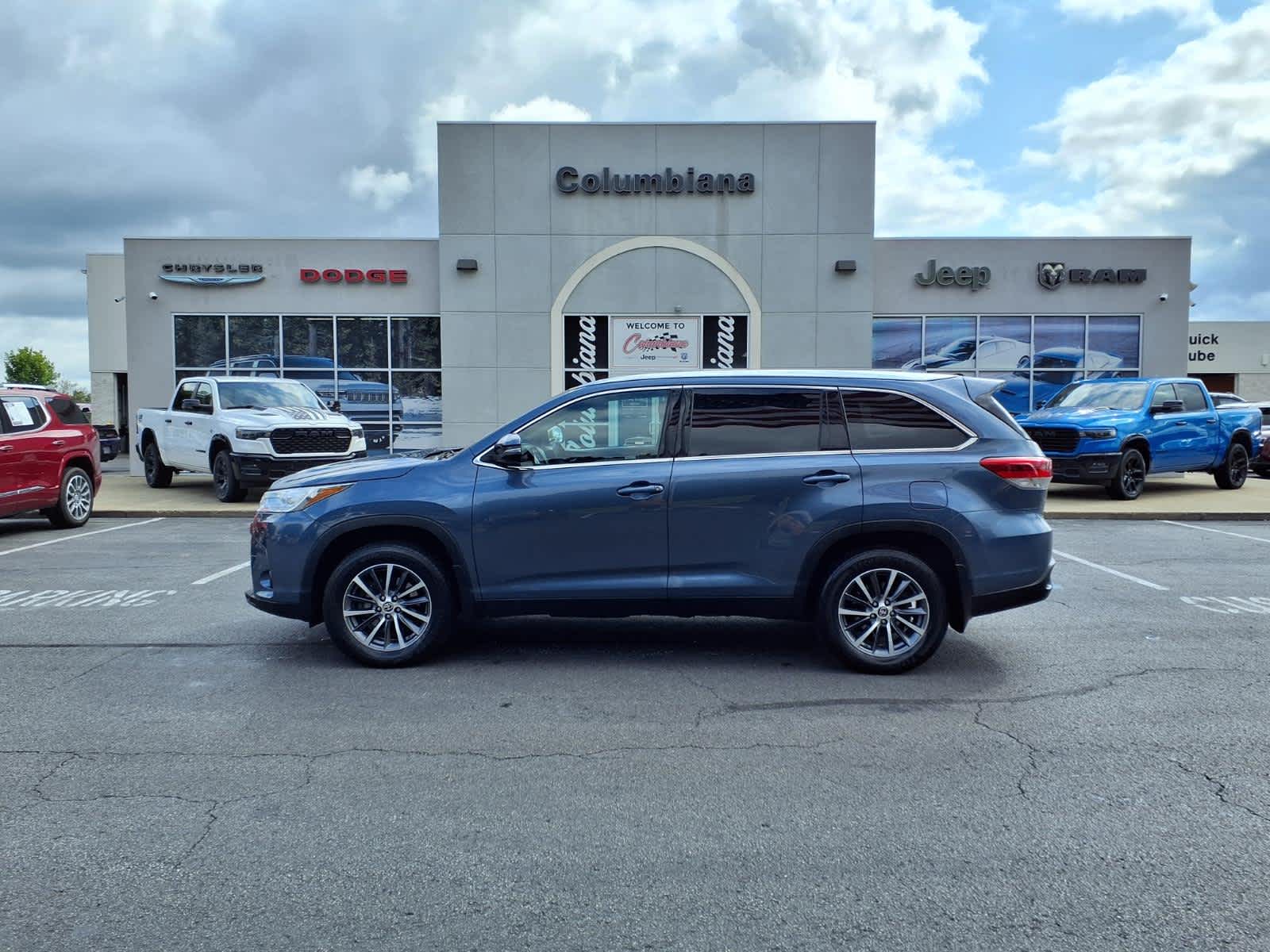 2019 Toyota Highlander SE