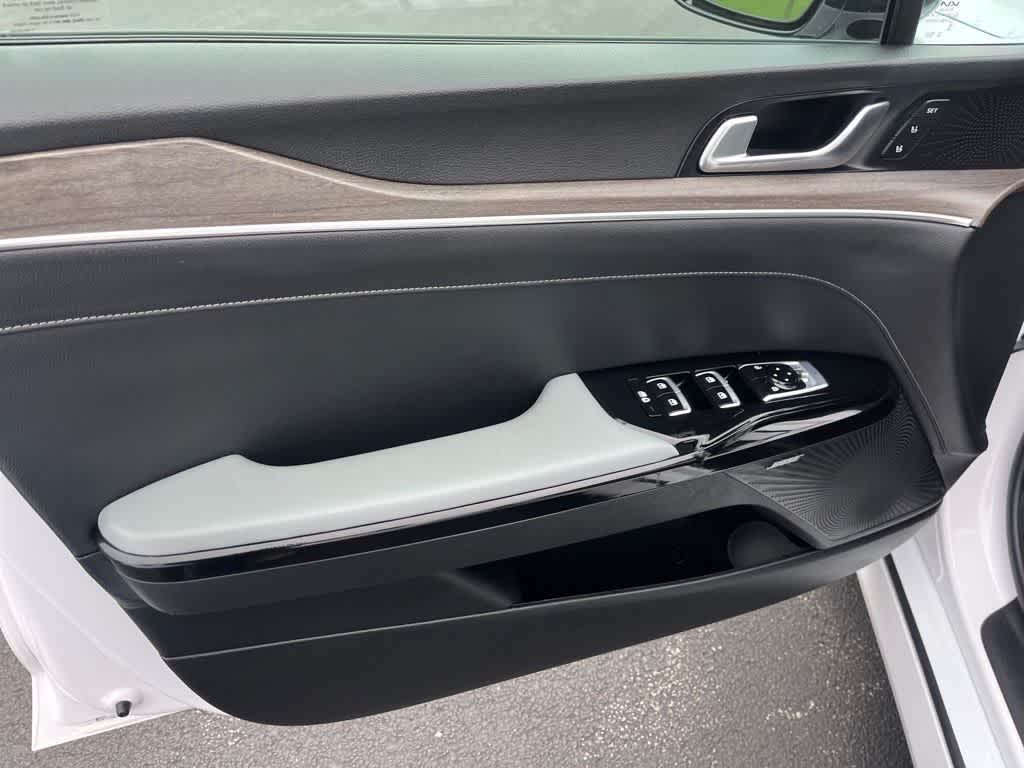 2022 Kia K5 EX