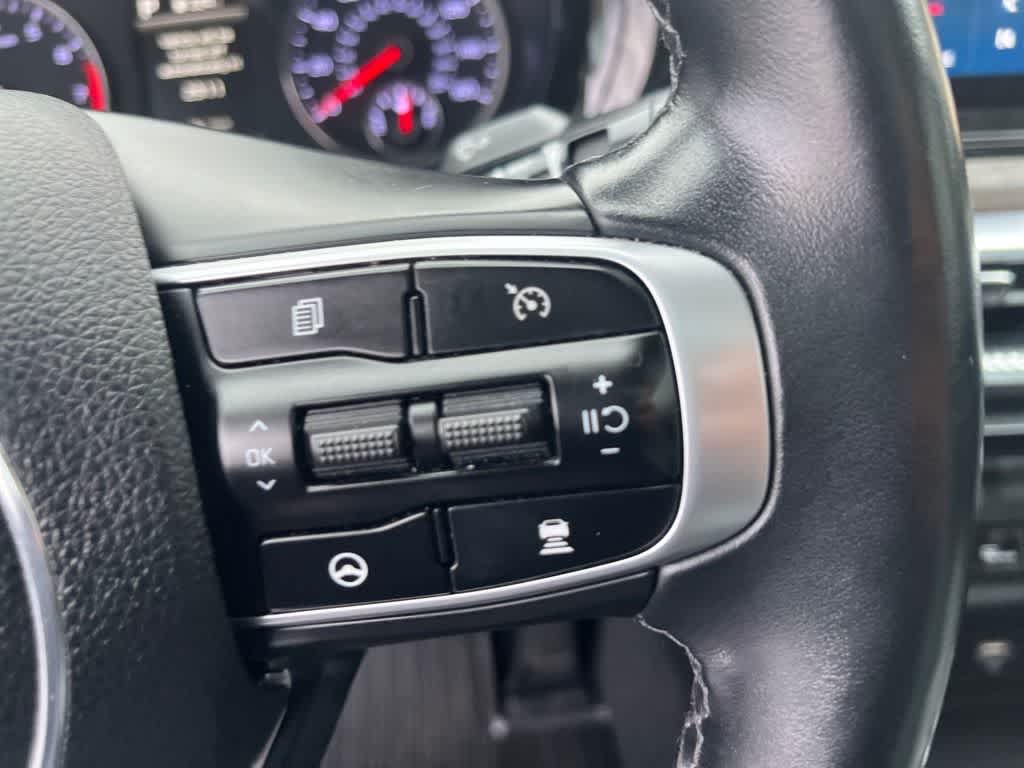 2022 Kia K5 EX