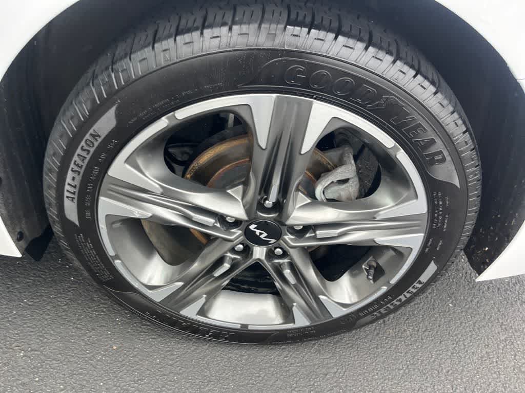 2022 Kia K5 EX