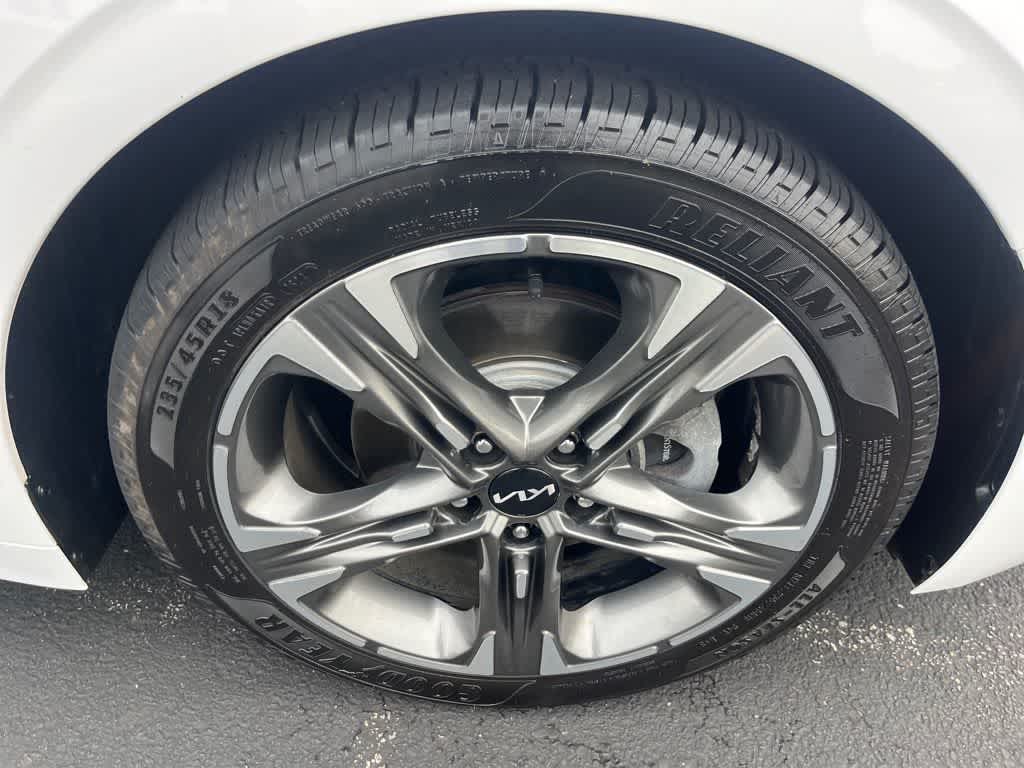2022 Kia K5 EX