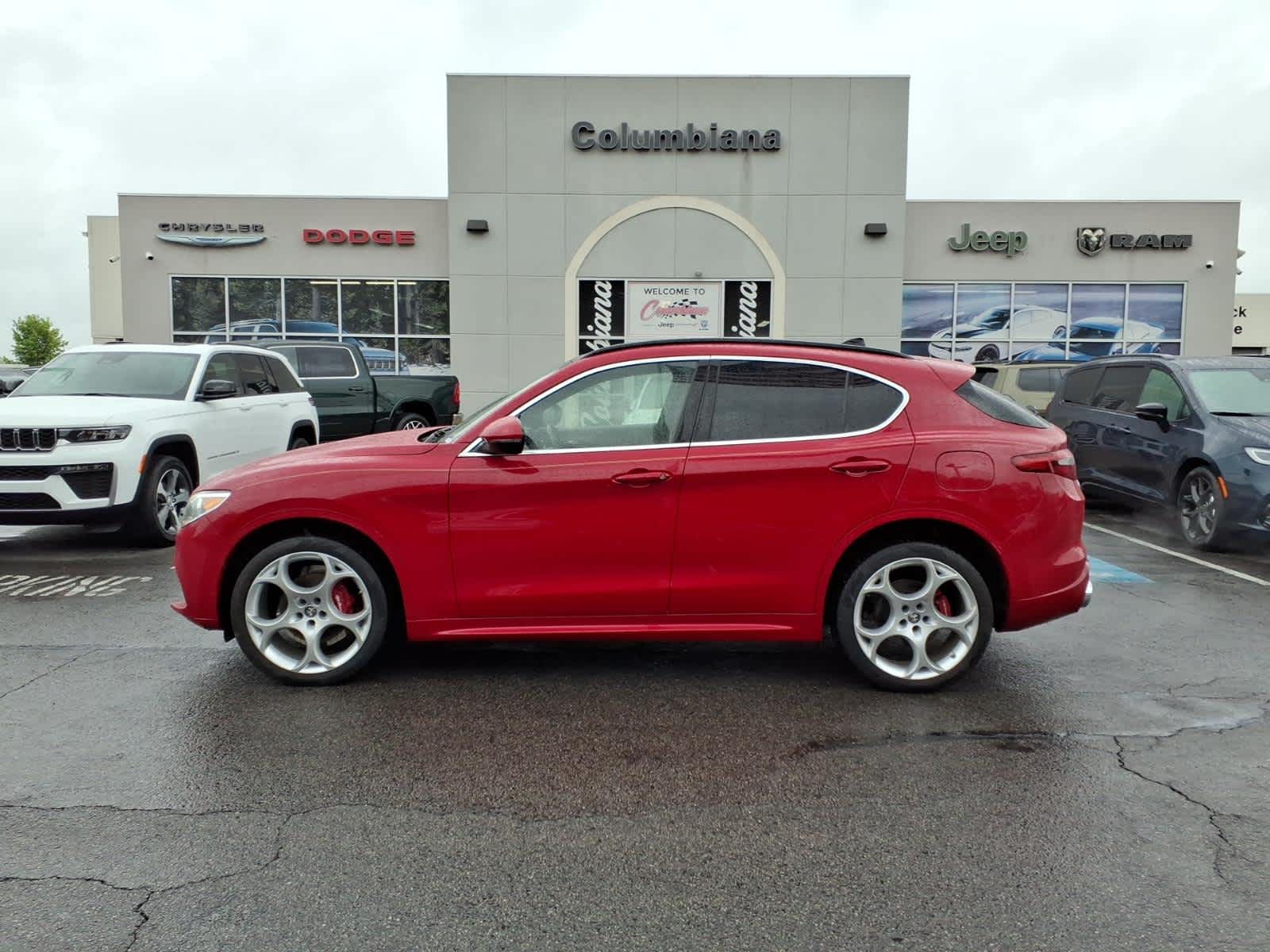 2023 Alfa Romeo Stelvio Lusso