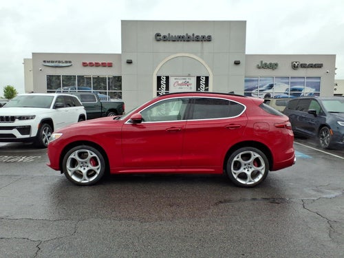 2023 Alfa Romeo Stelvio Lusso