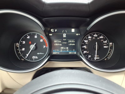 2023 Alfa Romeo Stelvio Lusso