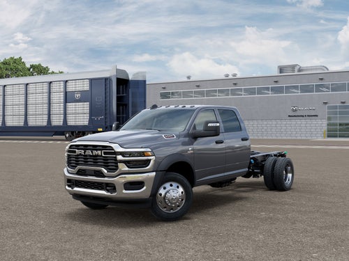 2027 RAM Ram 5500 Chassis Cab RAM 5500 TRADESMAN CHASSIS CREW CAB 4X4 60' CA