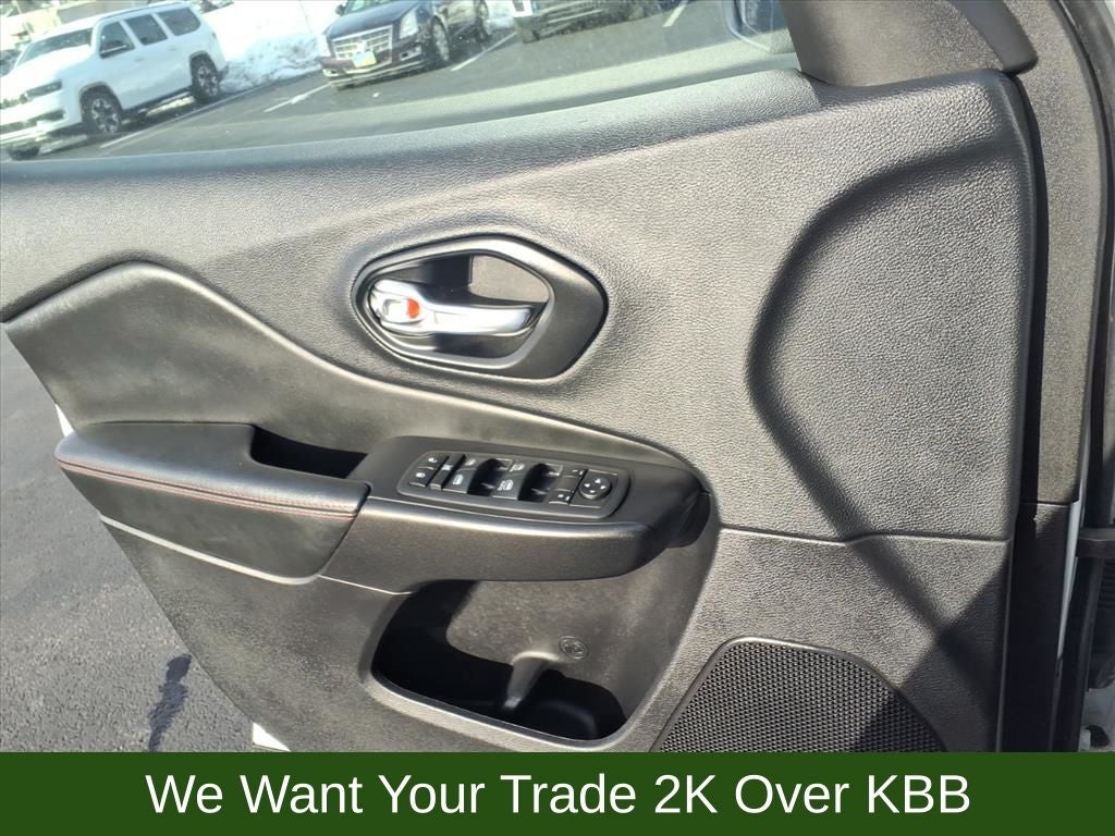 2022 Jeep Cherokee Trailhawk