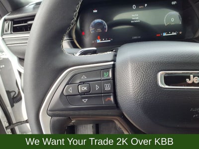 2025 Jeep Grand Cherokee Laredo