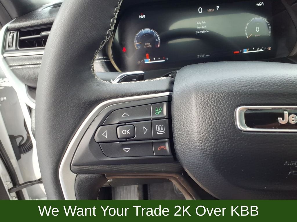 2025 Jeep Grand Cherokee Laredo