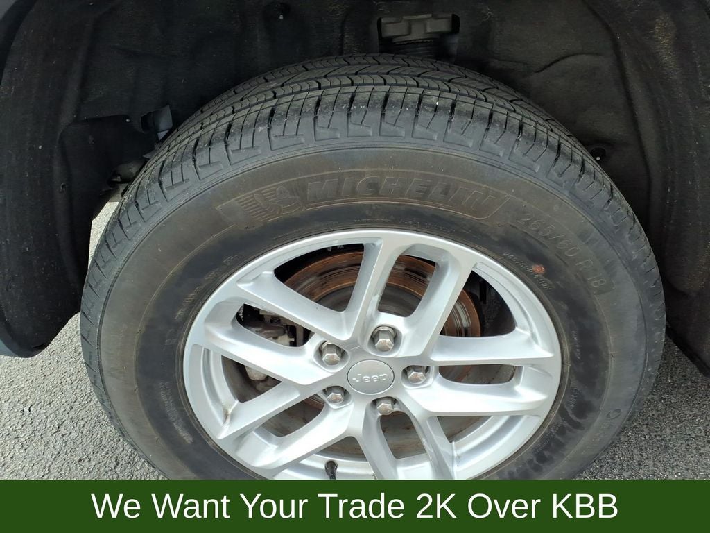 2025 Jeep Grand Cherokee Laredo