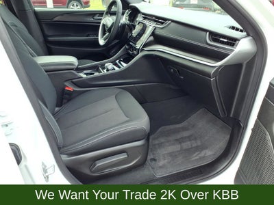 2025 Jeep Grand Cherokee Laredo