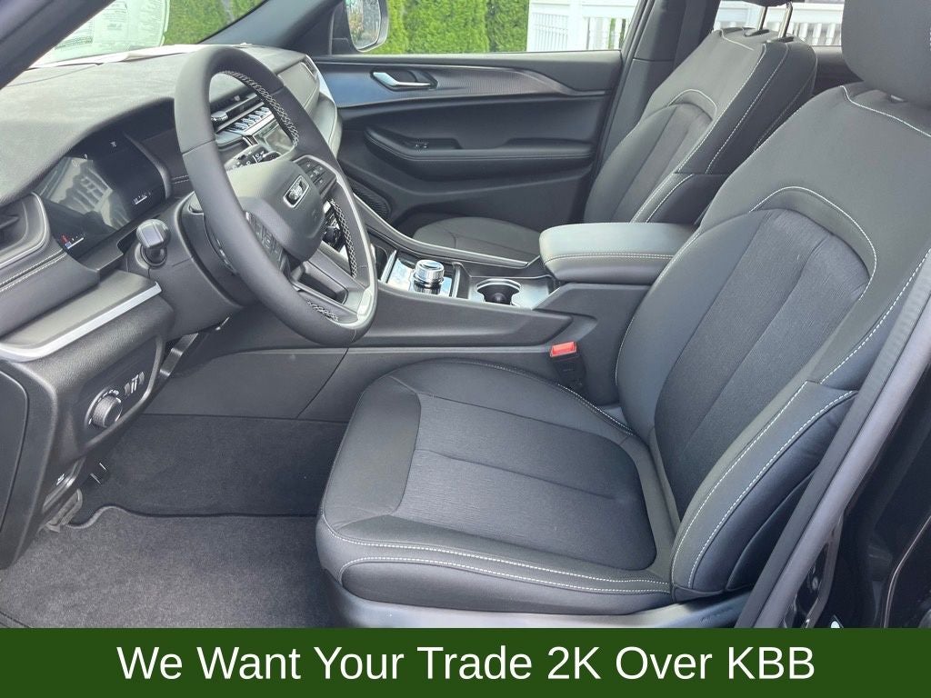 2025 Jeep Grand Cherokee Laredo X