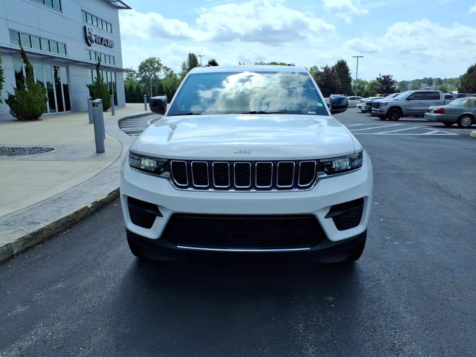 2024 Jeep Grand Cherokee Laredo X