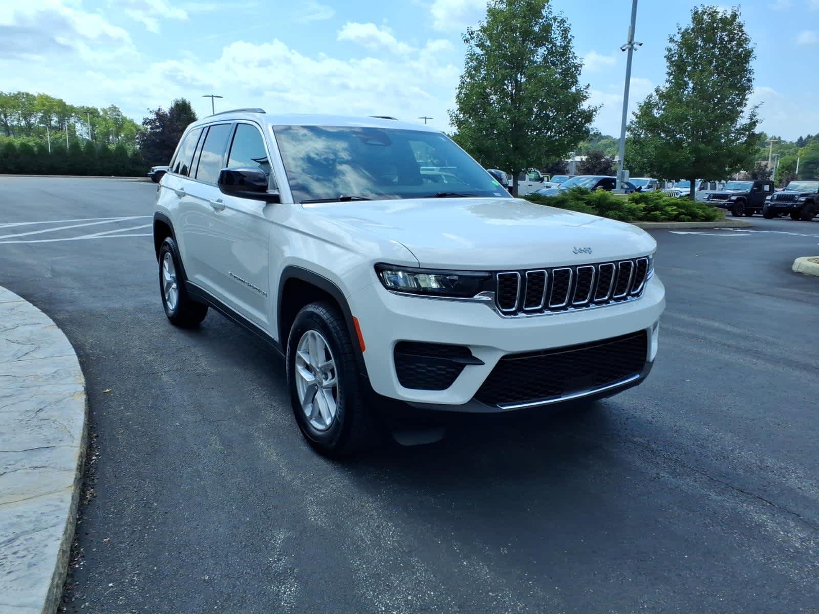 2024 Jeep Grand Cherokee Laredo X