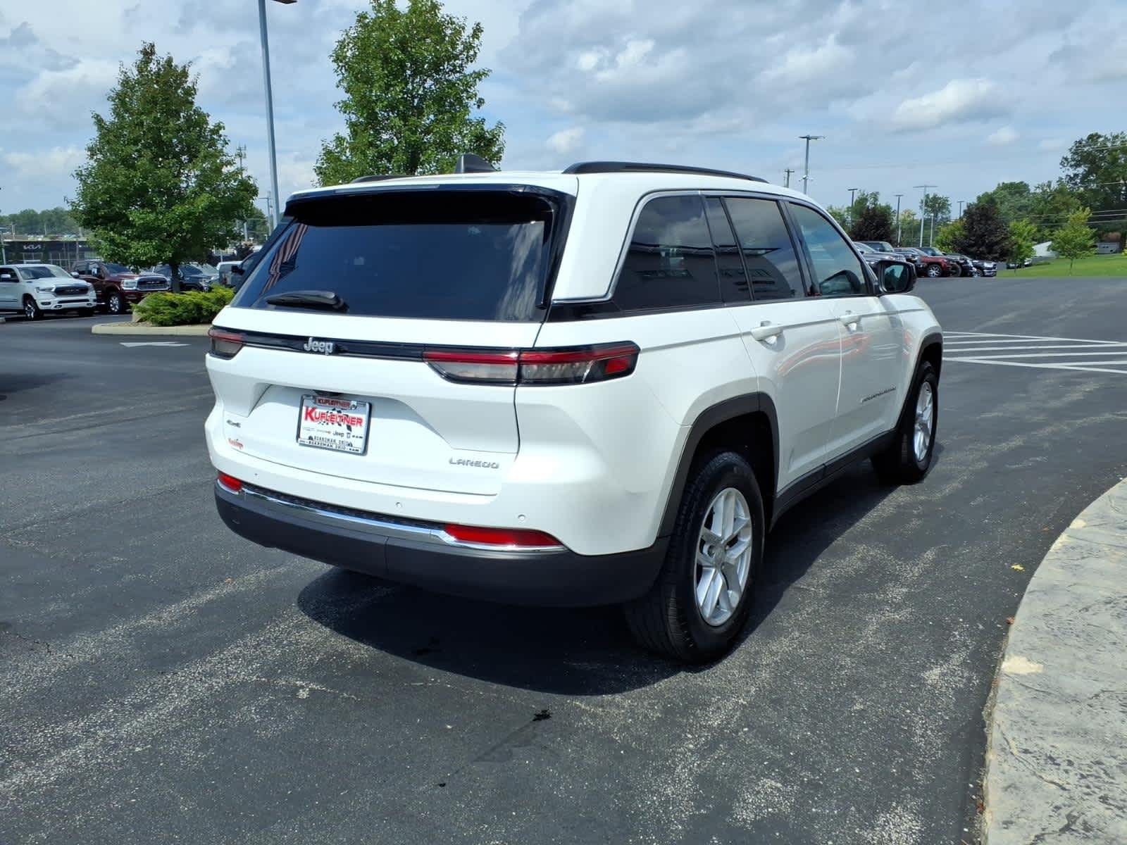 2024 Jeep Grand Cherokee Laredo X