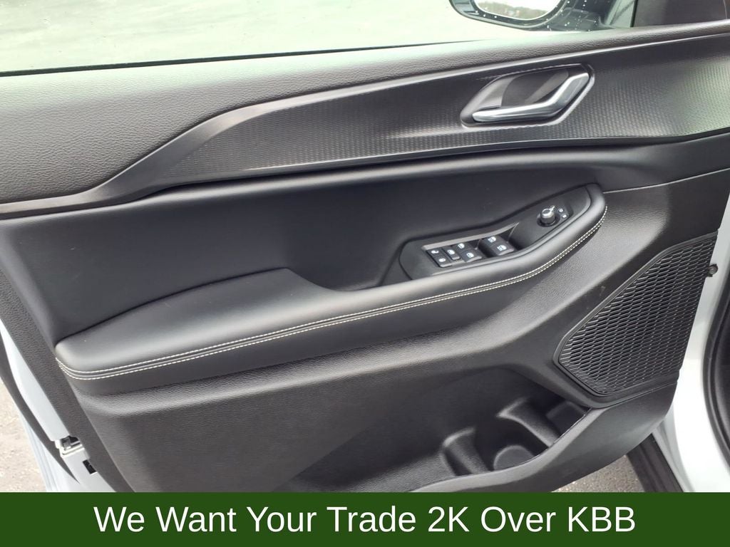 2025 Jeep Grand Cherokee Base