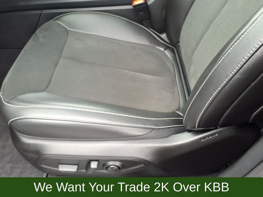 2025 Jeep Grand Cherokee Base