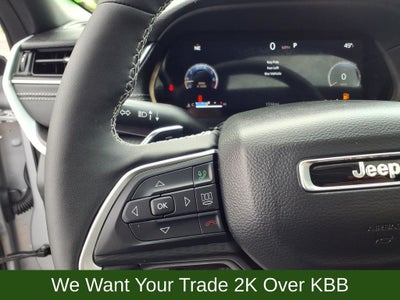 2025 Jeep Grand Cherokee Base