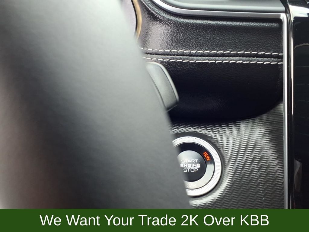 2025 Jeep Grand Cherokee Base