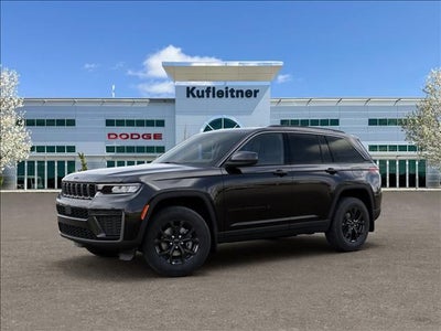 2026 Jeep Grand Cherokee Laredo Altitude