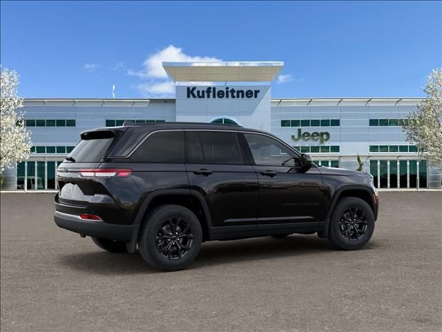 2026 Jeep Grand Cherokee Laredo Altitude