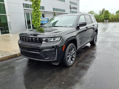 2026 Jeep Grand Cherokee Laredo Altitude