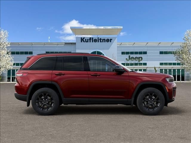 2026 Jeep Grand Cherokee Laredo Altitude