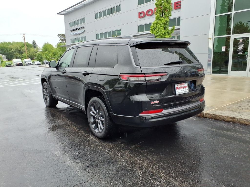 2026 Jeep Grand Cherokee Laredo Altitude