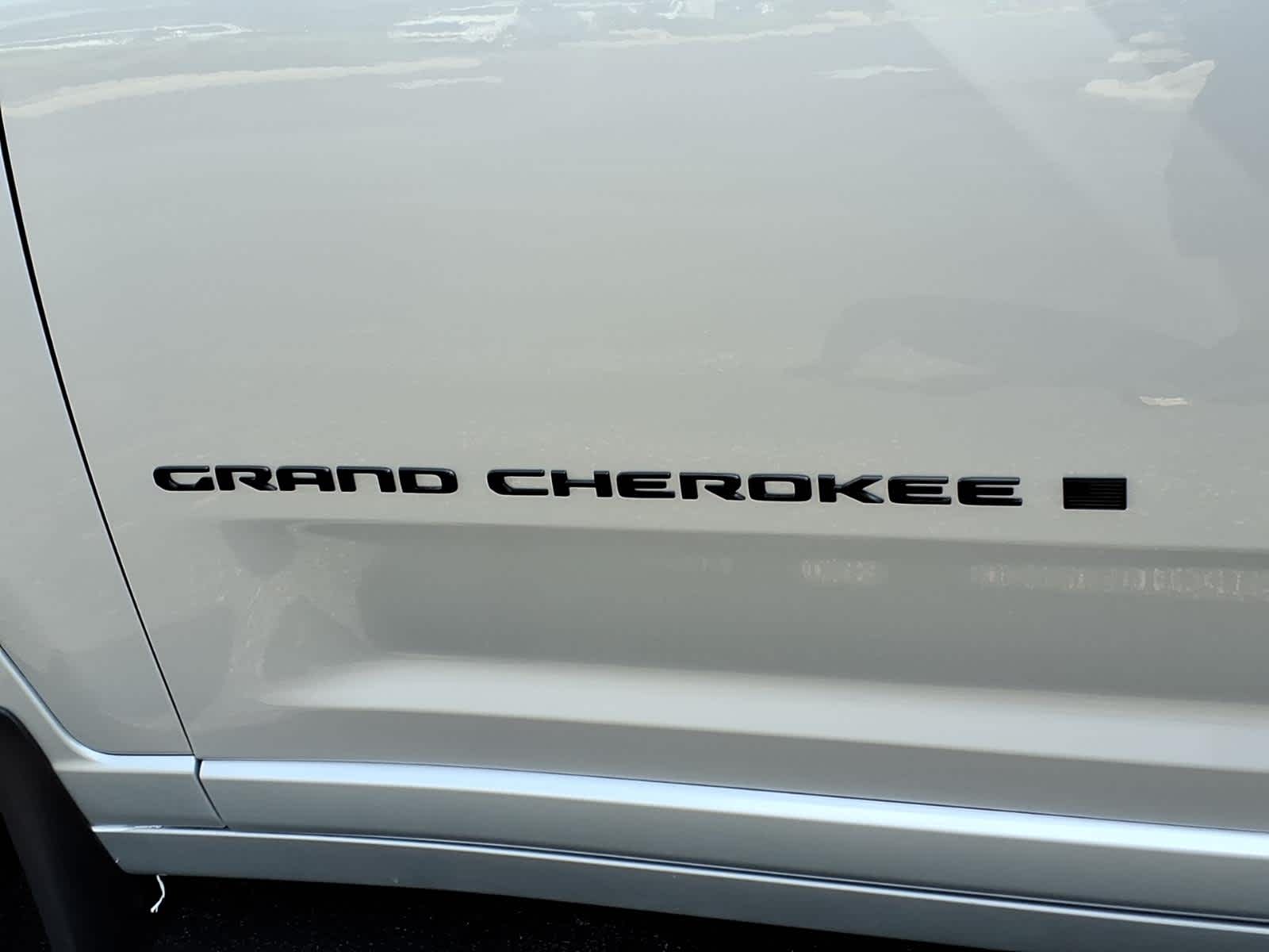 2026 Jeep Grand Cherokee Limited Reserve