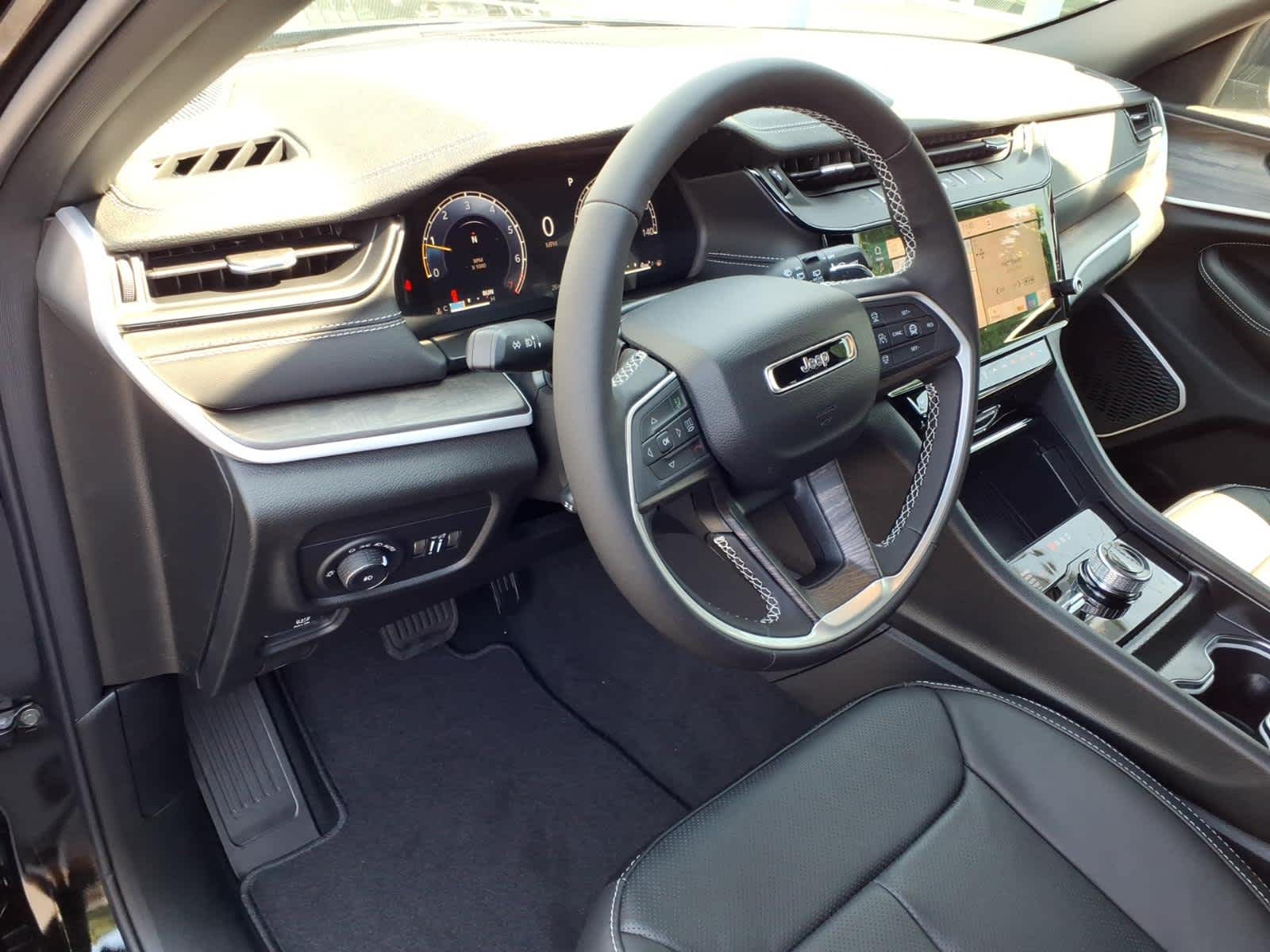 2026 Jeep Grand Cherokee Limited Reserve